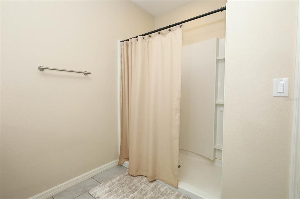 For Sale: $325,000 (3 beds, 2 baths, 1690 Square Feet)