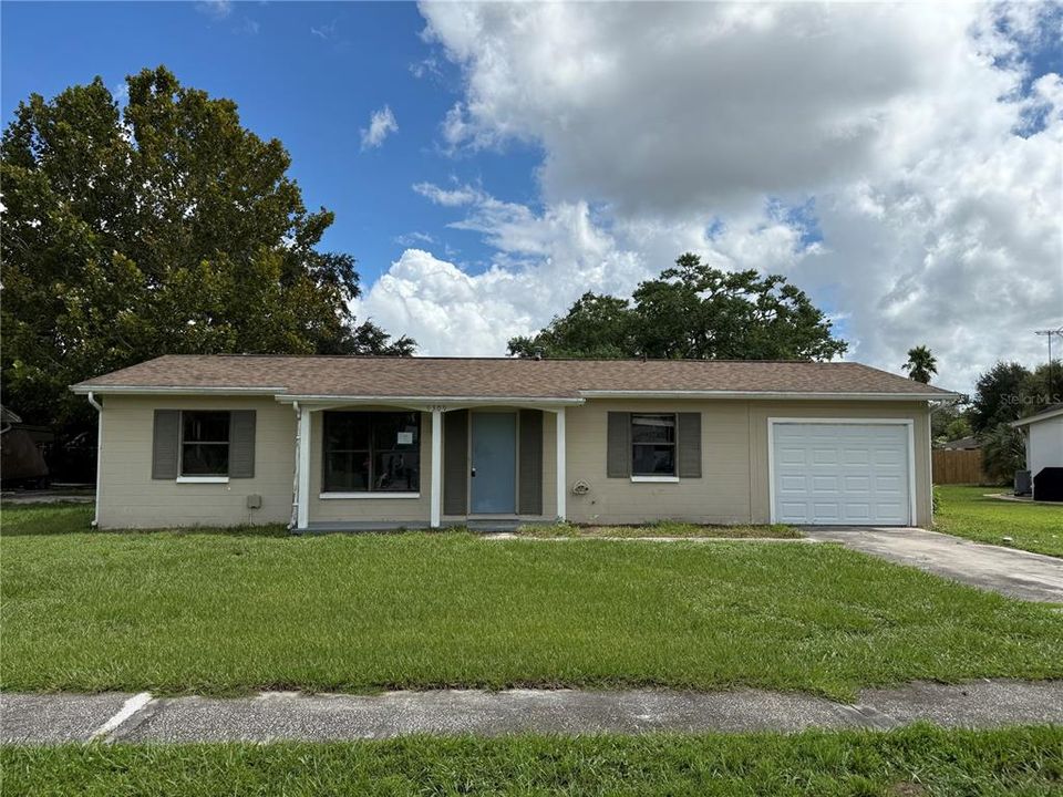 For Sale: $182,850 (2 beds, 2 baths, 1195 Square Feet)