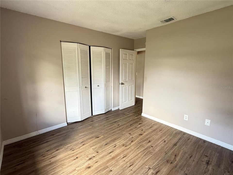 For Sale: $182,850 (2 beds, 2 baths, 1195 Square Feet)