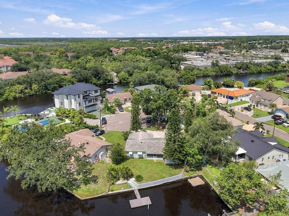На продажу: $749,000 (4 спален, 2 ванн, 1845 Квадратных фут)