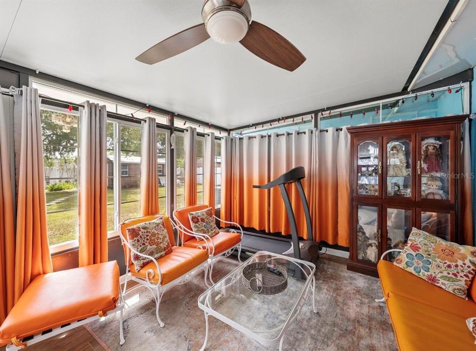 For Sale: $395,000 (3 beds, 2 baths, 2078 Square Feet)