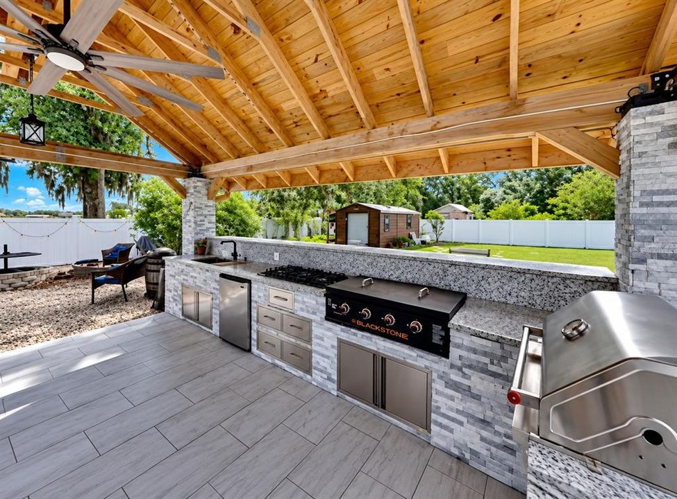 For Sale: $395,000 (3 beds, 2 baths, 2078 Square Feet)