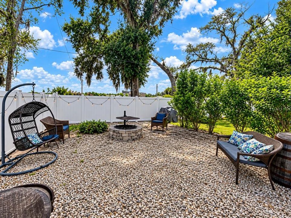 For Sale: $395,000 (3 beds, 2 baths, 2078 Square Feet)