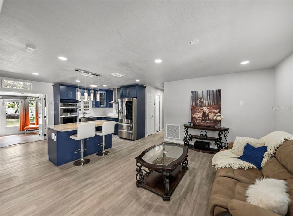 For Sale: $395,000 (3 beds, 2 baths, 2078 Square Feet)