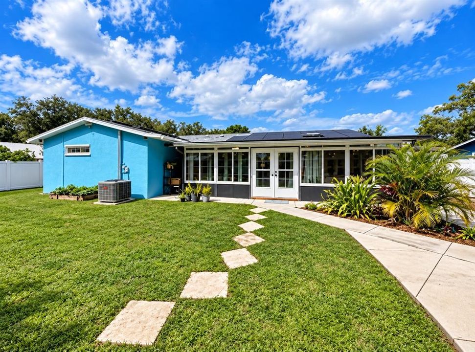 For Sale: $395,000 (3 beds, 2 baths, 2078 Square Feet)