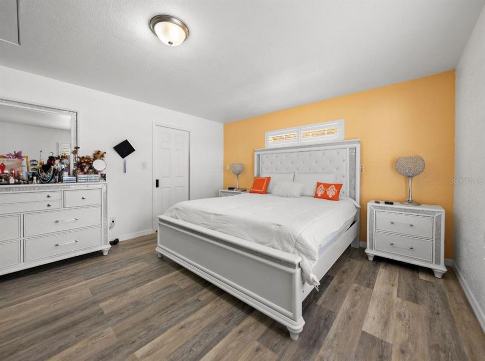 For Sale: $395,000 (3 beds, 2 baths, 2078 Square Feet)