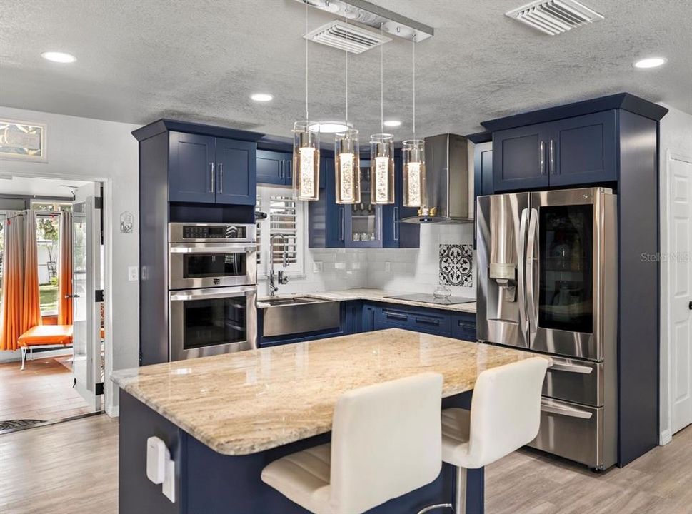 For Sale: $395,000 (3 beds, 2 baths, 2078 Square Feet)