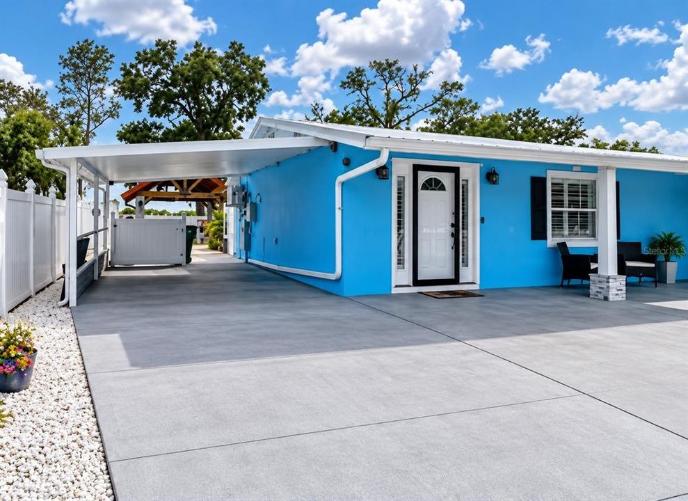 For Sale: $395,000 (3 beds, 2 baths, 2078 Square Feet)