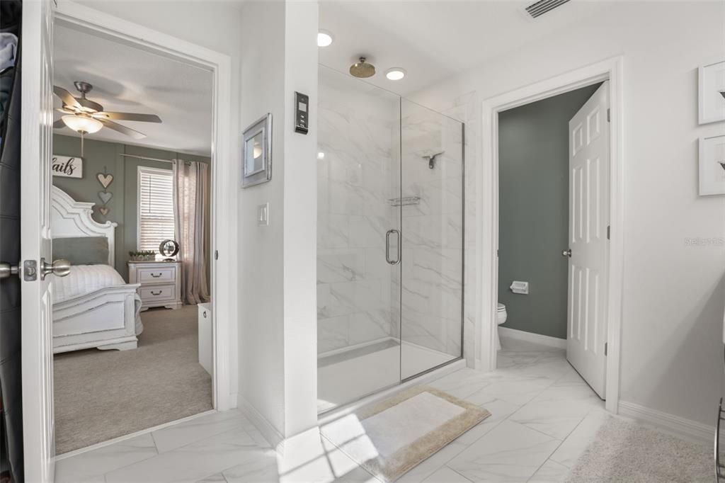 En Venta: $515,000 (4 camas, 2 baños, 3018 Pies cuadrados)