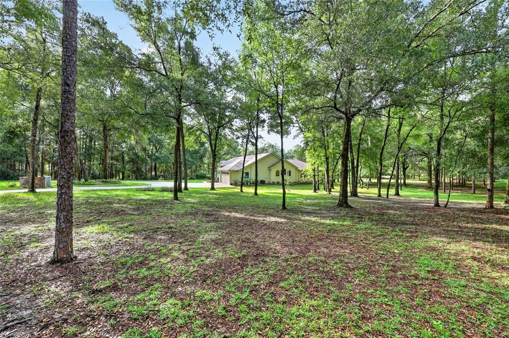 En Venta: $679,900 (3 camas, 2 baños, 2551 Pies cuadrados)