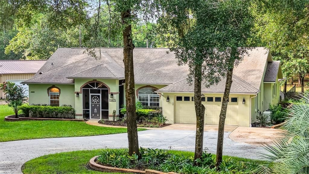 En Venta: $679,900 (3 camas, 2 baños, 2551 Pies cuadrados)