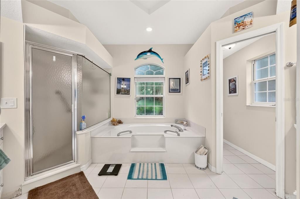 En Venta: $679,900 (3 camas, 2 baños, 2551 Pies cuadrados)