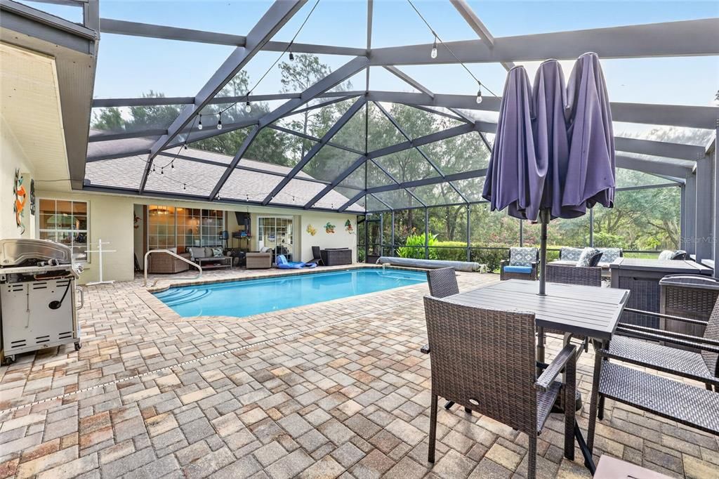 En Venta: $679,900 (3 camas, 2 baños, 2551 Pies cuadrados)