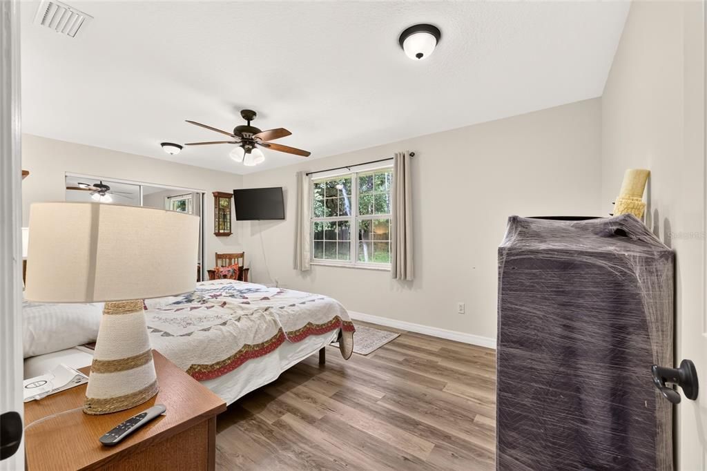 En Venta: $679,900 (3 camas, 2 baños, 2551 Pies cuadrados)