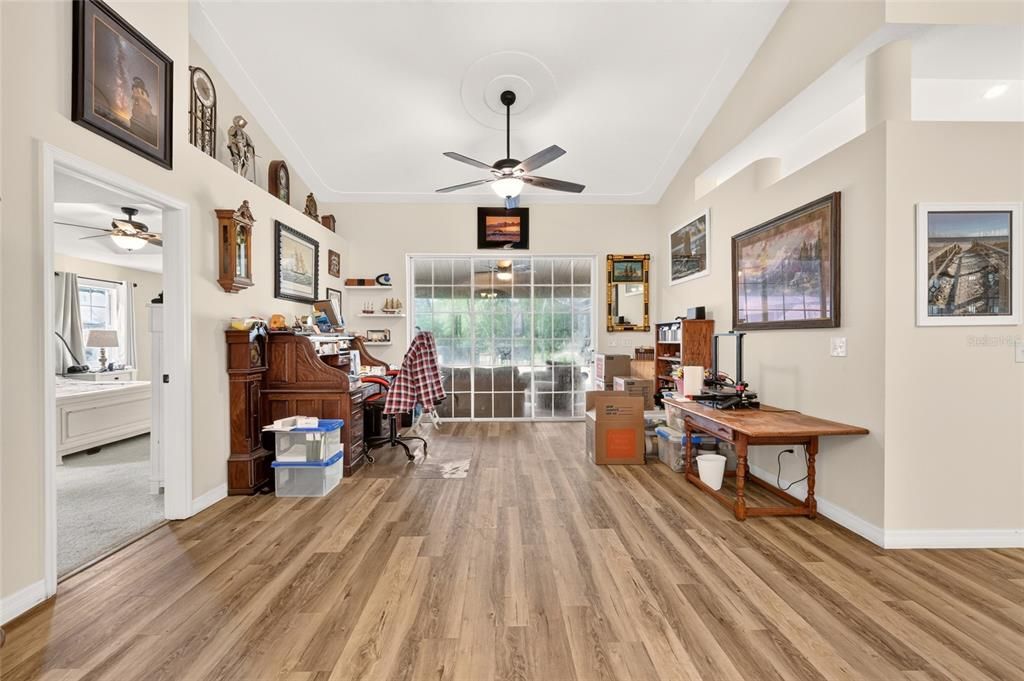 En Venta: $679,900 (3 camas, 2 baños, 2551 Pies cuadrados)