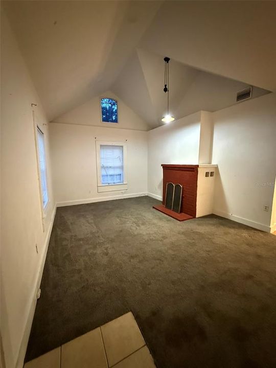 For Sale: $169,200 (2 beds, 2 baths, 1104 Square Feet)