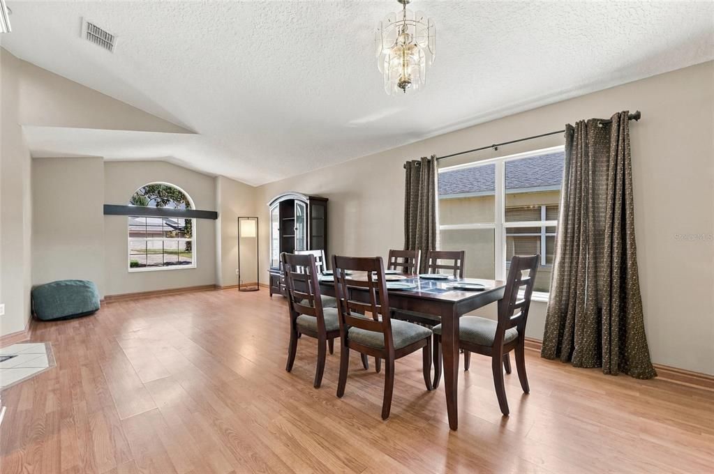 For Sale: $460,000 (4 beds, 2 baths, 2009 Square Feet)