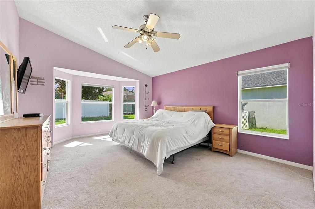 For Sale: $460,000 (4 beds, 2 baths, 2009 Square Feet)