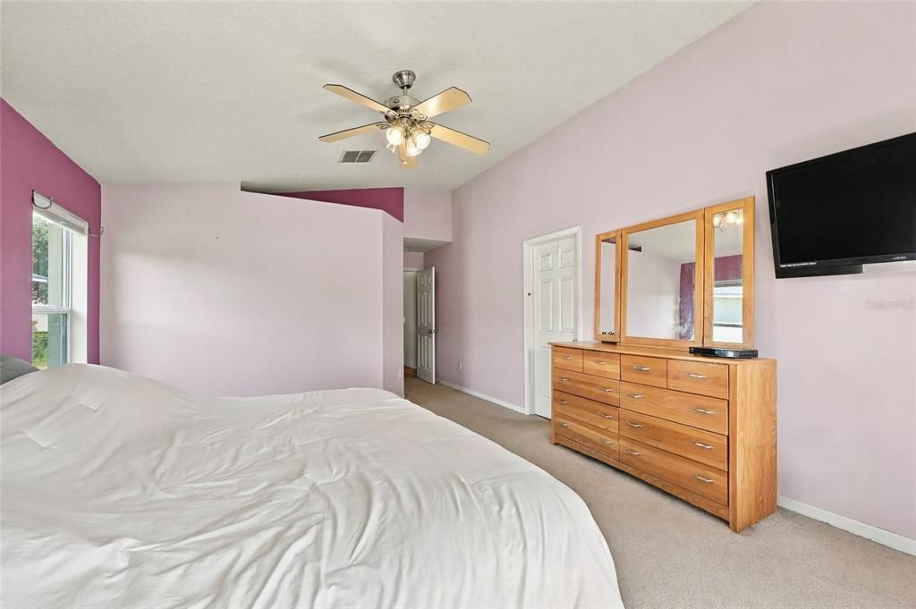 For Sale: $460,000 (4 beds, 2 baths, 2009 Square Feet)