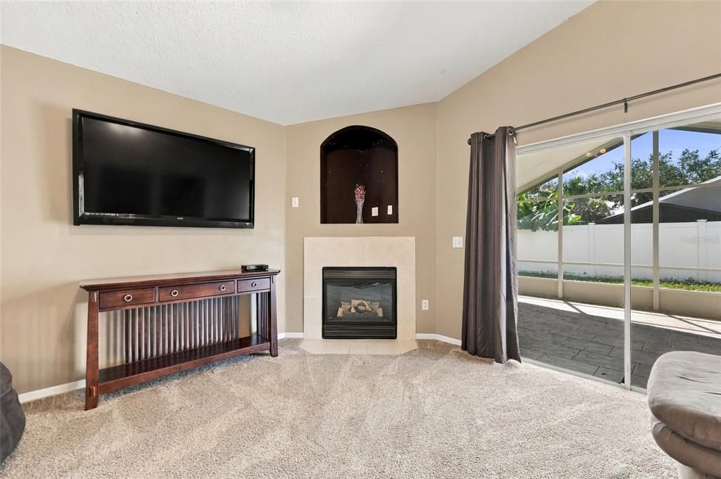 For Sale: $460,000 (4 beds, 2 baths, 2009 Square Feet)