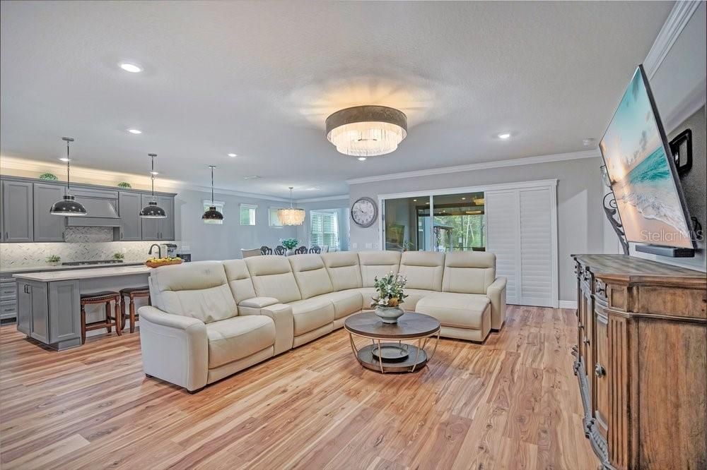 For Sale: $1,050,000 (4 beds, 4 baths, 3559 Square Feet)