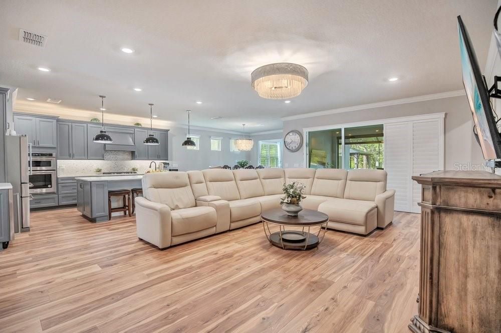 For Sale: $1,050,000 (4 beds, 4 baths, 3559 Square Feet)