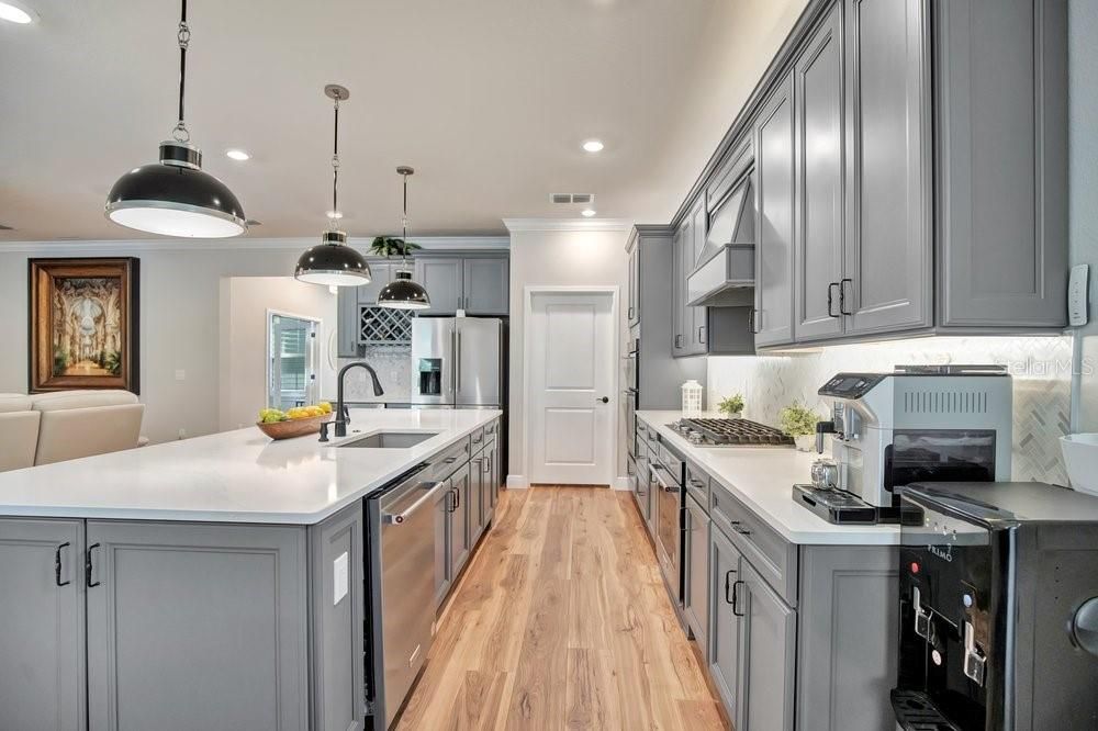 For Sale: $1,050,000 (4 beds, 4 baths, 3559 Square Feet)