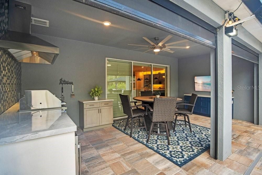 For Sale: $1,050,000 (4 beds, 4 baths, 3559 Square Feet)