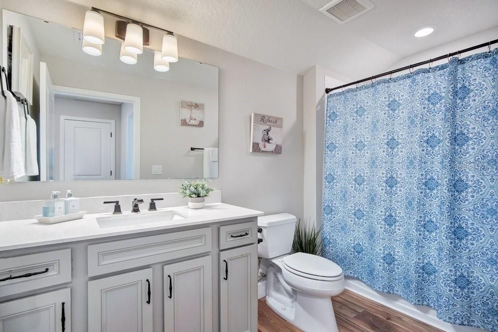 For Sale: $1,050,000 (4 beds, 4 baths, 3559 Square Feet)