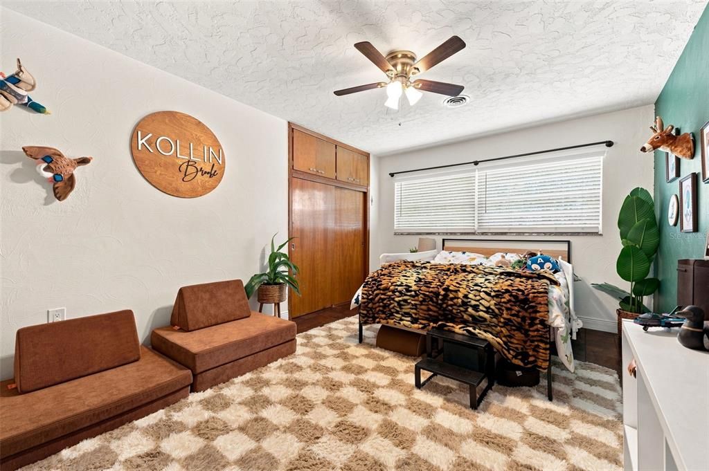 Active With Contract: $334,900 (4 beds, 2 baths, 2266 Square Feet)