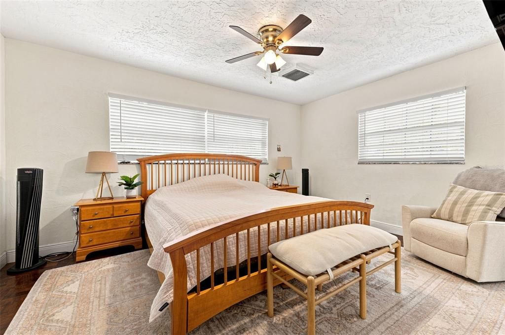 Active With Contract: $334,900 (4 beds, 2 baths, 2266 Square Feet)