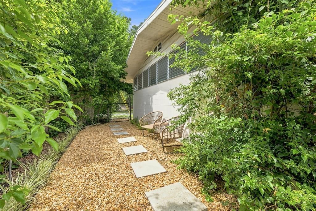 Active With Contract: $334,900 (4 beds, 2 baths, 2266 Square Feet)