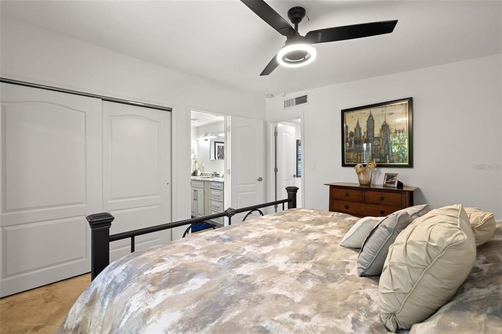 For Sale: $3,250,000 (7 beds, 6 baths, 7269 Square Feet)