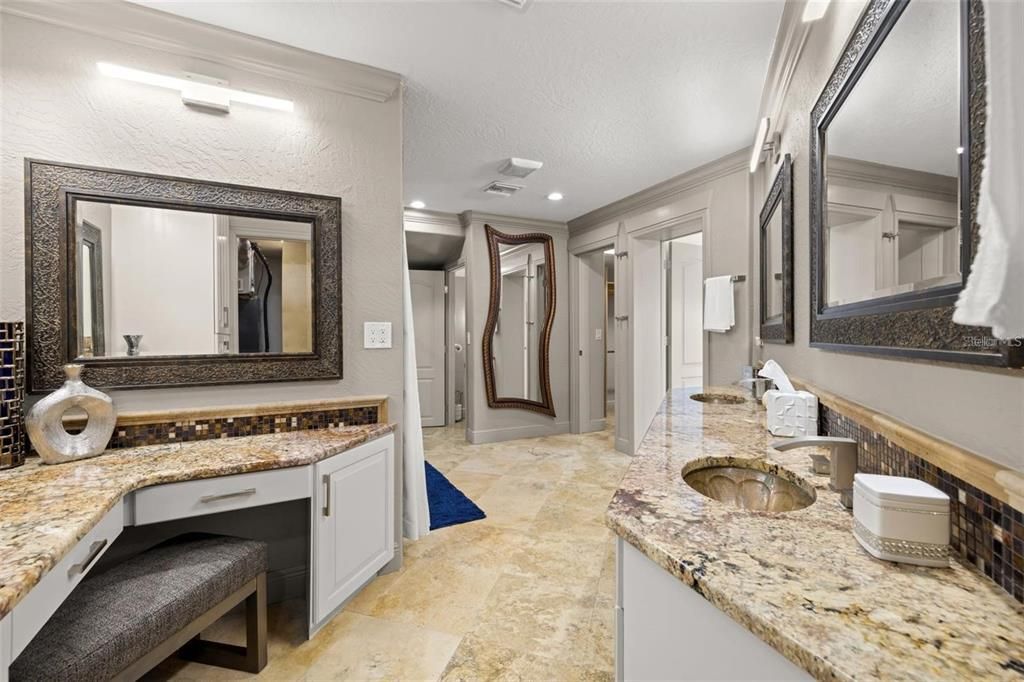 For Sale: $3,250,000 (7 beds, 6 baths, 7269 Square Feet)