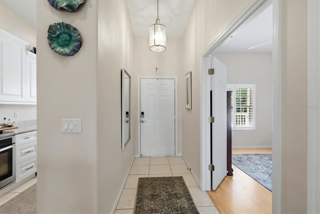 En Venta: $274,000 (2 camas, 2 baños, 957 Pies cuadrados)