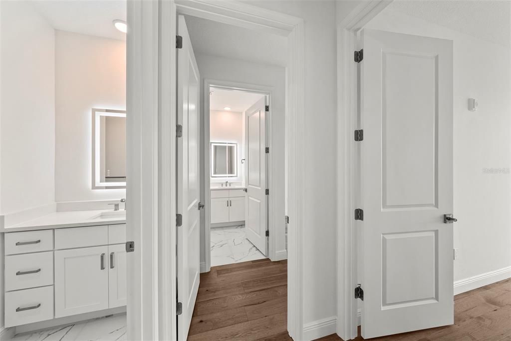 For Sale: $975,000 (3 beds, 3 baths, 1650 Square Feet)