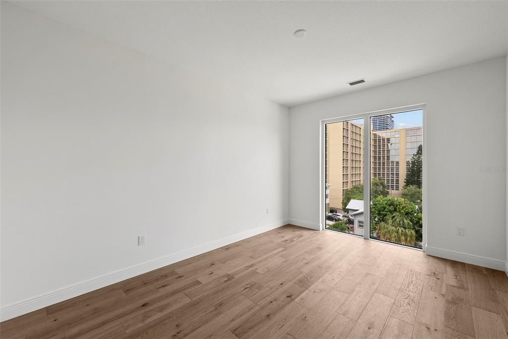For Sale: $975,000 (3 beds, 3 baths, 1650 Square Feet)