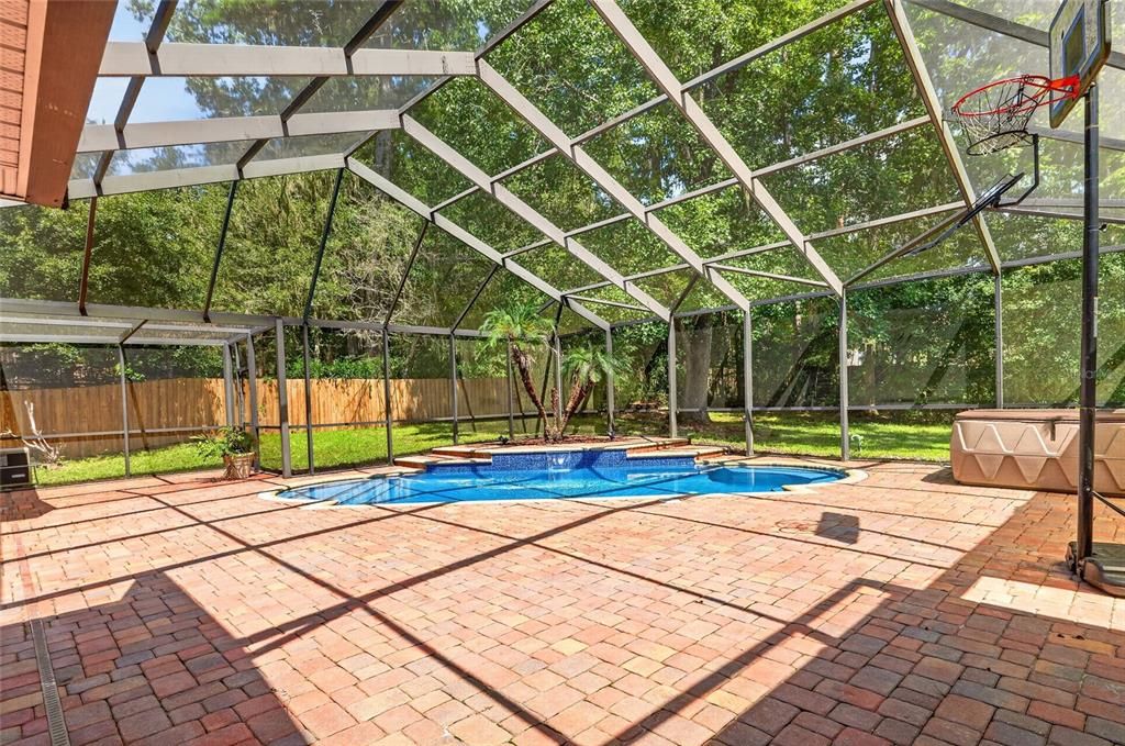En Venta: $625,000 (4 camas, 2 baños, 2191 Pies cuadrados)