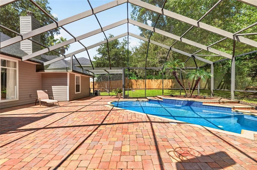 En Venta: $625,000 (4 camas, 2 baños, 2191 Pies cuadrados)