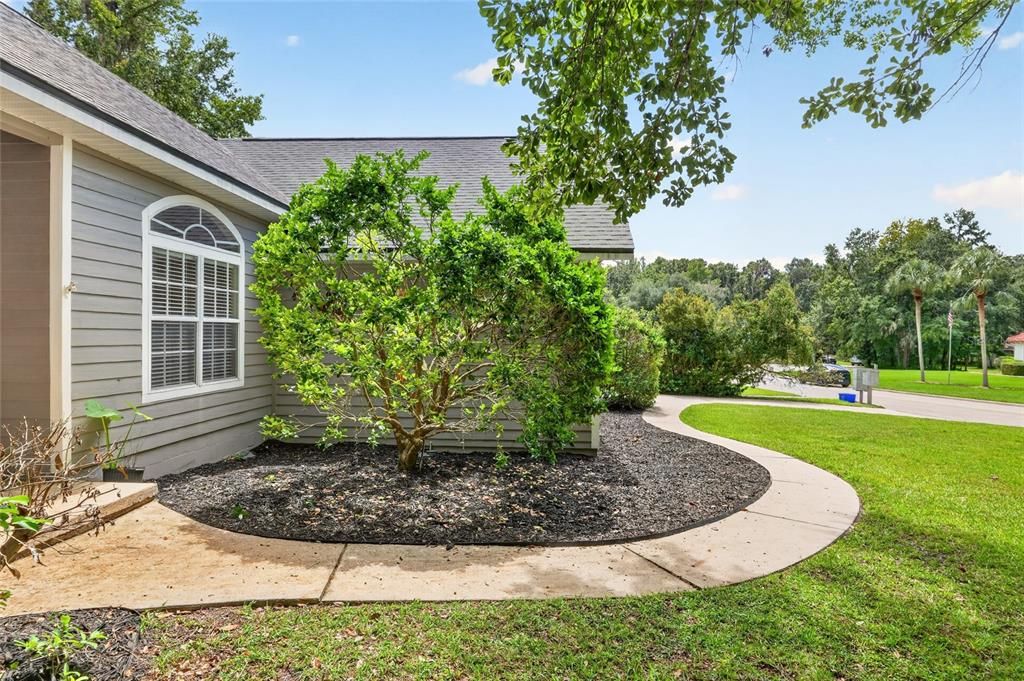 En Venta: $625,000 (4 camas, 2 baños, 2191 Pies cuadrados)