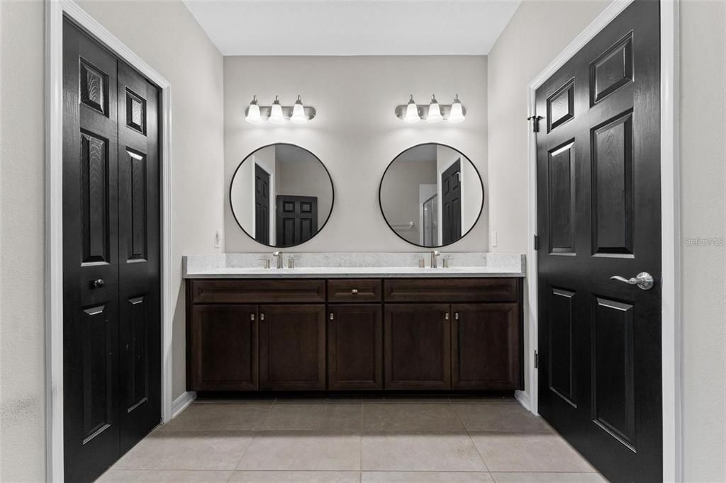 For Sale: $339,000 (3 beds, 2 baths, 1865 Square Feet)