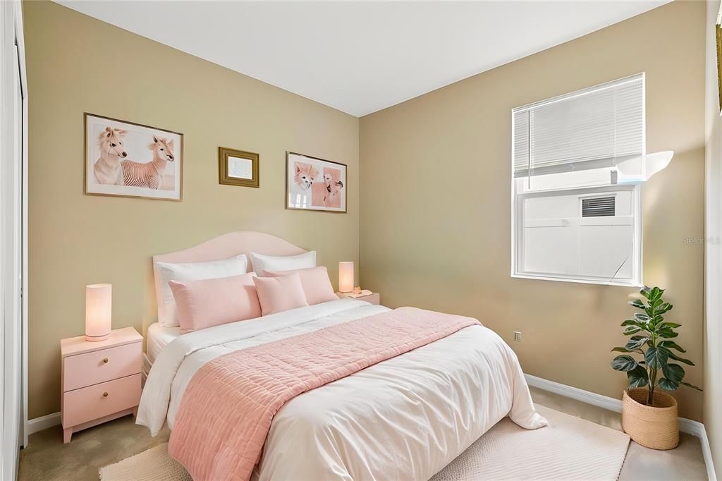En Venta: $470,000 (4 camas, 2 baños, 1993 Pies cuadrados)