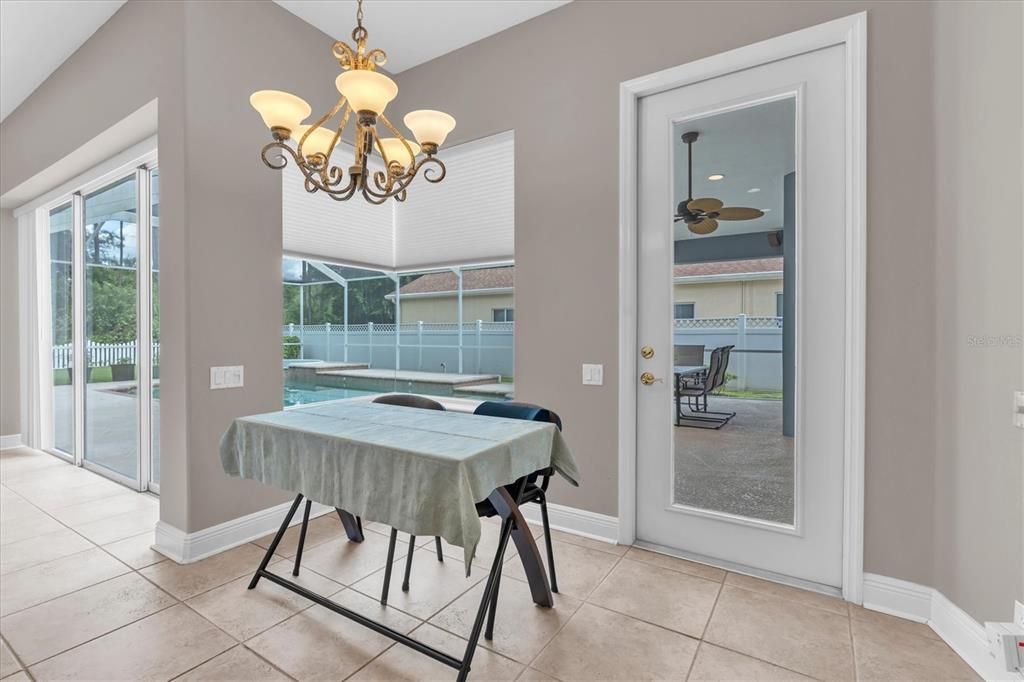 En Venta: $799,000 (5 camas, 3 baños, 3211 Pies cuadrados)