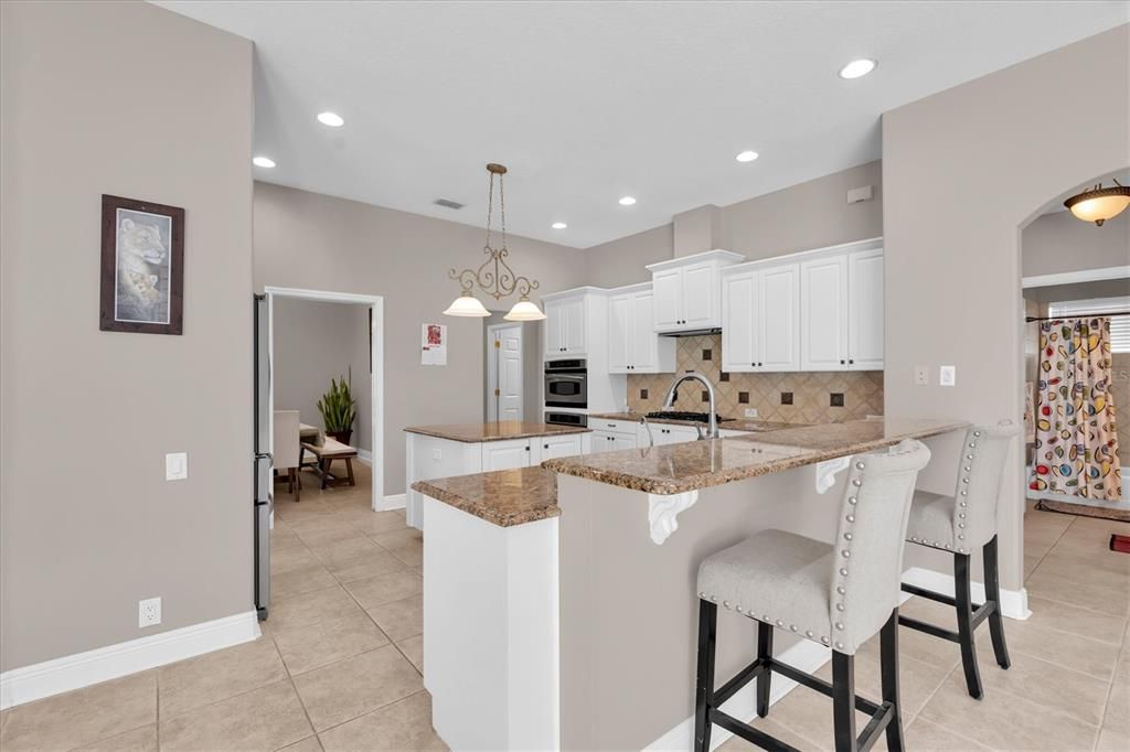 En Venta: $799,000 (5 camas, 3 baños, 3211 Pies cuadrados)