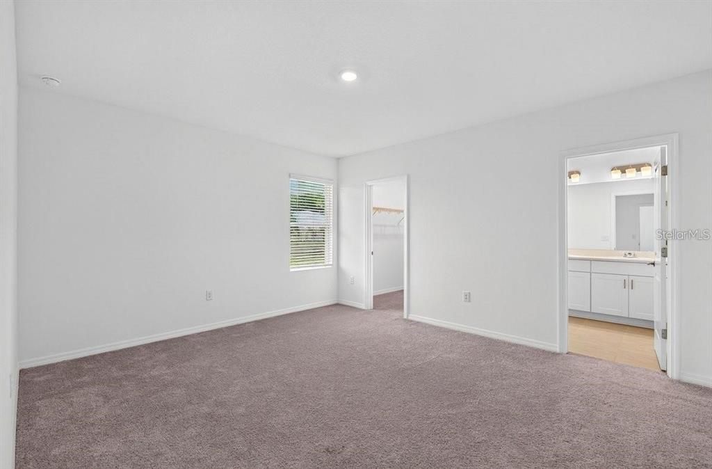 В аренду: $2,400 (4 спален, 3 ванн, 2106 Квадратных фут)