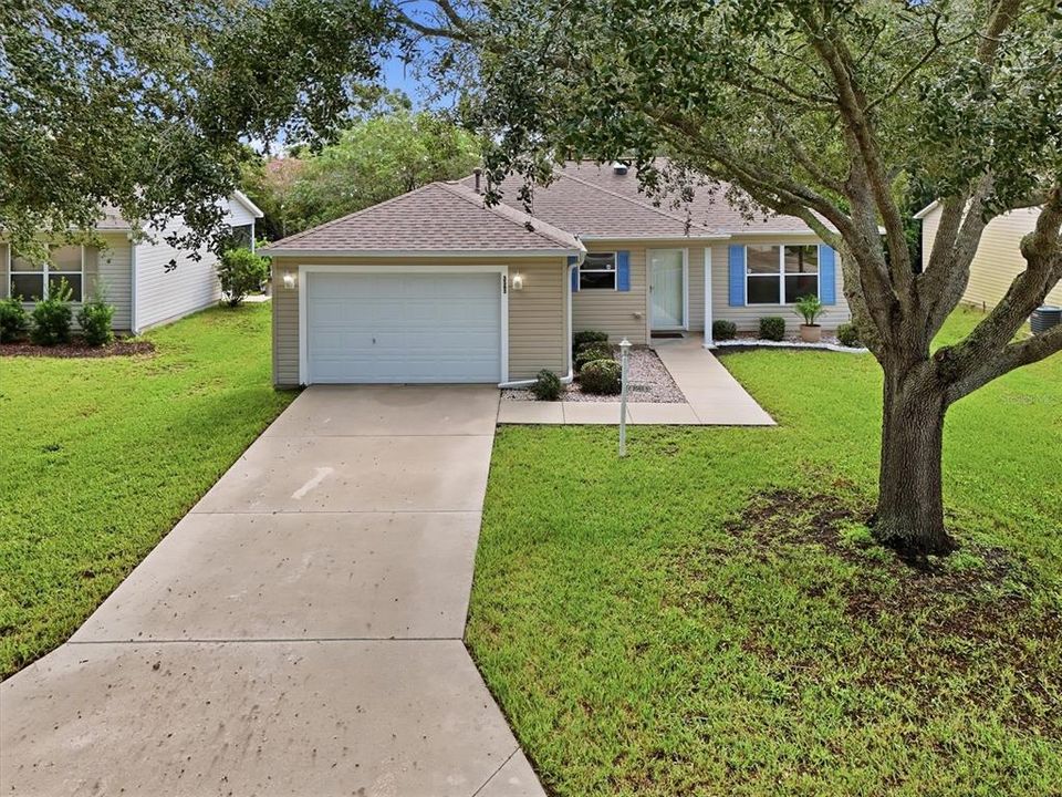 For Sale: $289,900 (3 beds, 2 baths, 1240 Square Feet)