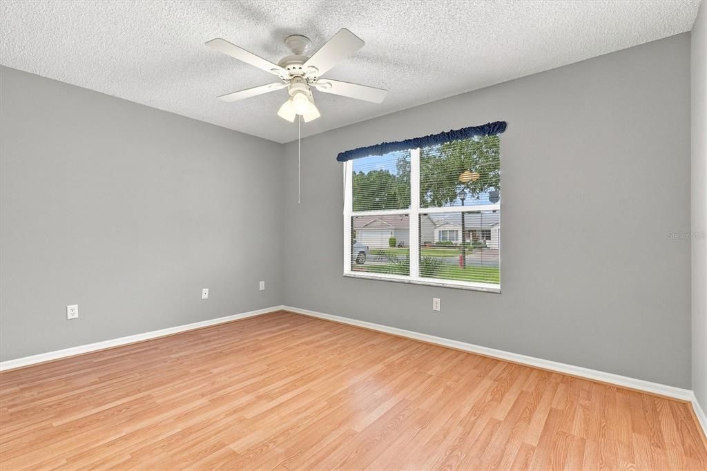 For Sale: $289,900 (3 beds, 2 baths, 1240 Square Feet)