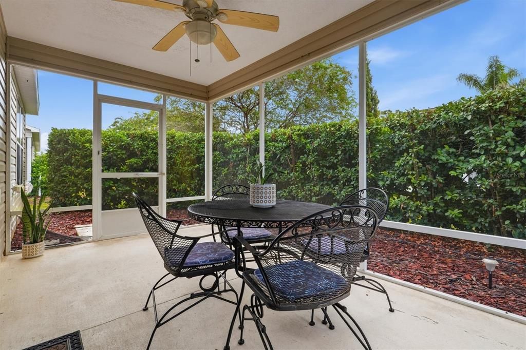 For Sale: $289,900 (3 beds, 2 baths, 1240 Square Feet)