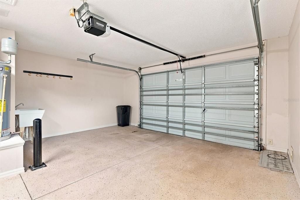 For Sale: $289,900 (3 beds, 2 baths, 1240 Square Feet)
