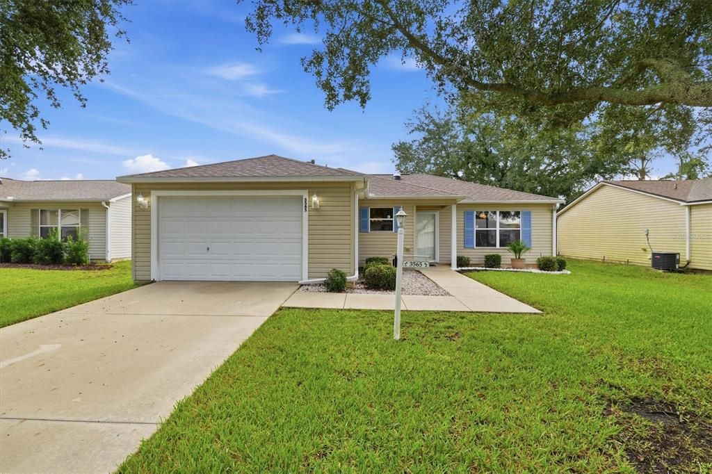 For Sale: $289,900 (3 beds, 2 baths, 1240 Square Feet)